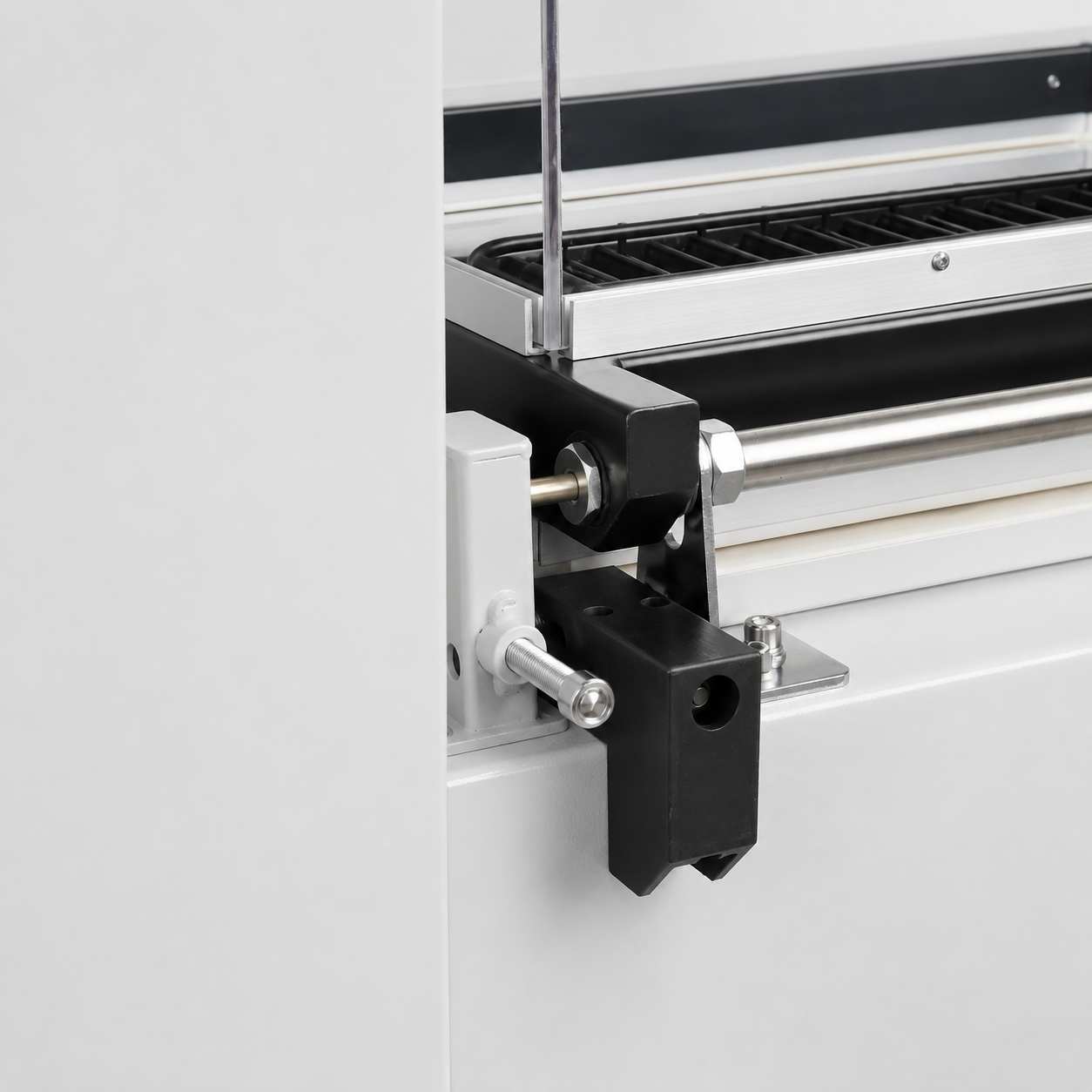 Sealing & Closing Shrinking Machines - Image 4